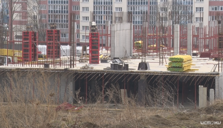 Как только-так сразу. Депутаты пытались узнать сроки выхода из экспертизы школы на ул. Родзевича-Белевича