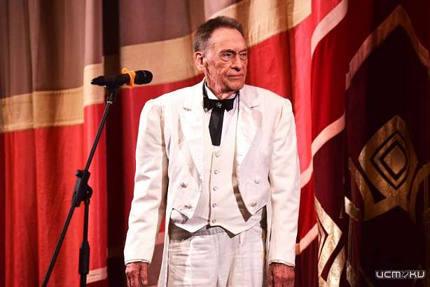 В Орле открылась выставка по случаю 80-летия со дня рождения народного артиста России Петра Воробьева