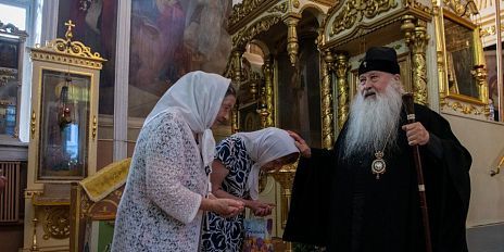 Митрополит Тихон совершил всенощное бдение в Ахтырском кафедральном соборе в канун Недели Всех святых