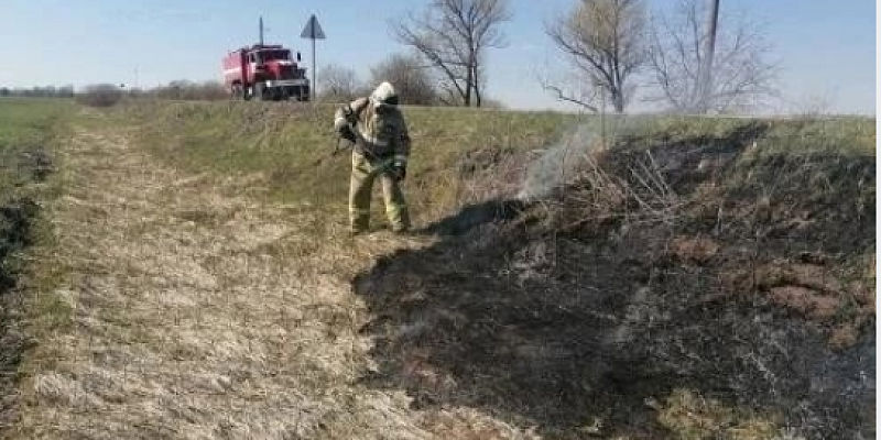 13 выездов на ликвидацию возгораний за минувшее воскресенье совершили орловские пожарные