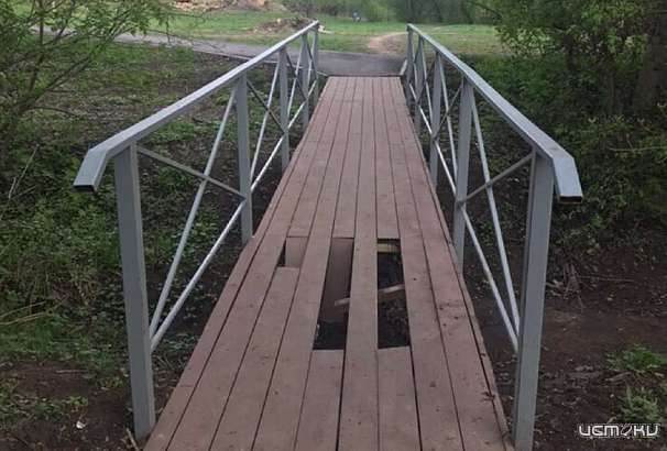 В Орле обещают за два дня отремонтировать проломившийся под пешеходом мостик 