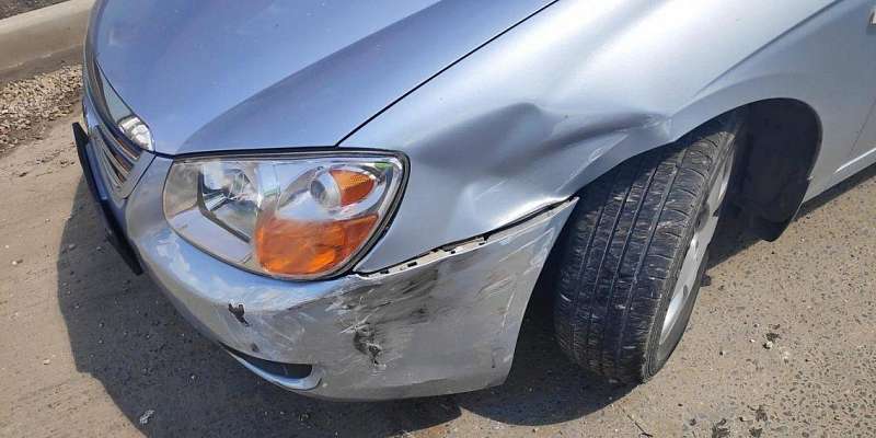 Под Орлом мужчина оказался под колесами своей же машины