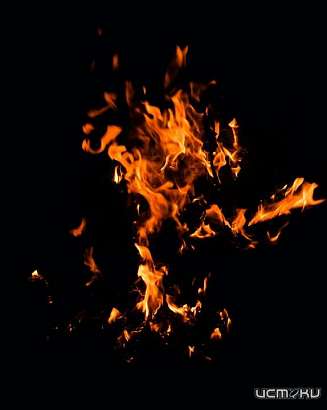 В Орле едва не загорелась квартира из-за строительного мусора под окном