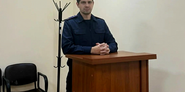 Жительница  Орла подозревается в ударах руками, ногами, бутылкой и дверцей тумбочки своего знакомого