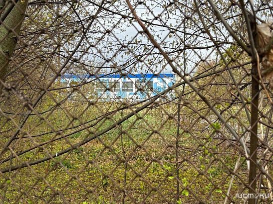 Здание спорткомплекса "ОРЛЭКС" в Орле ждет капремонт, а спортплощадка так и останется заброшенная