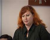 Праздничной иллюминации на Ленинской все нет, каток не залили, сад не сдали, но обещаний как всегда полно