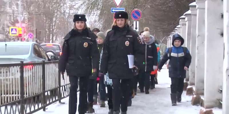 ВИДЕО: орловские полицейские сняли музыкальное поздравление для женщин