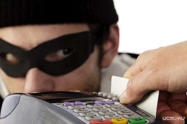 Амчанка перевела мошенникам 53 тысячи за страховку несуществующего кредита 