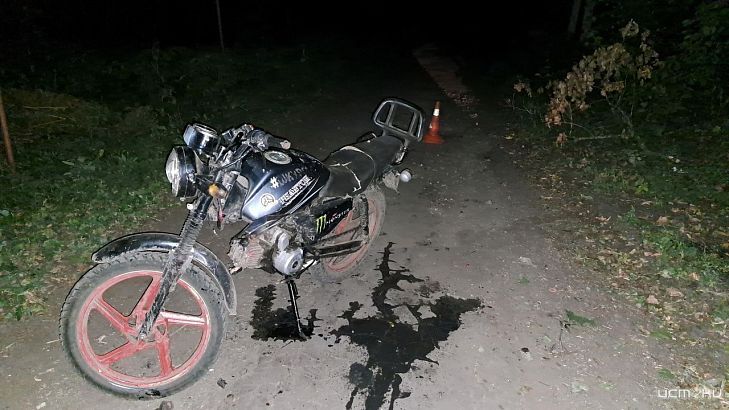 На Орловщине 19-летний пьяный водитель перевернулся на мопеде На Орловщине 19-летний пьяный водитель перевернулся на мопеде