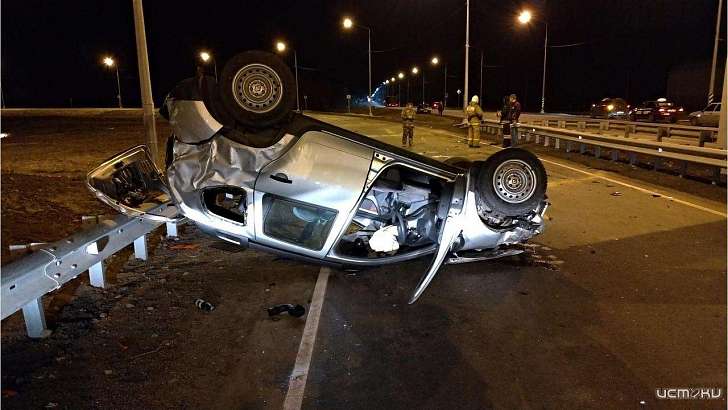 На Орловщине лег на крышу «Рено-Дастер»: двое пострадали