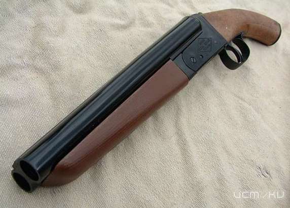 В Ливнах мужчина устроил стрельбу из обреза охотничьего ружья