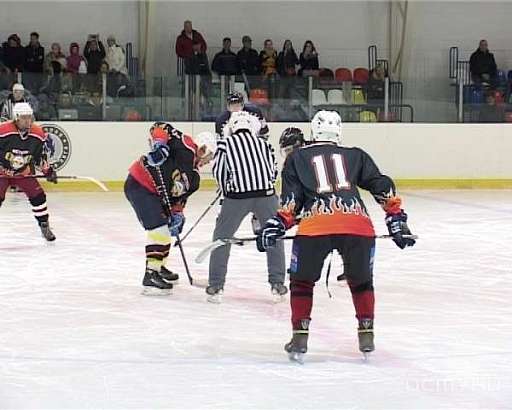 В ближайшие выходные пройдут игры чемпионата города по хоккею 