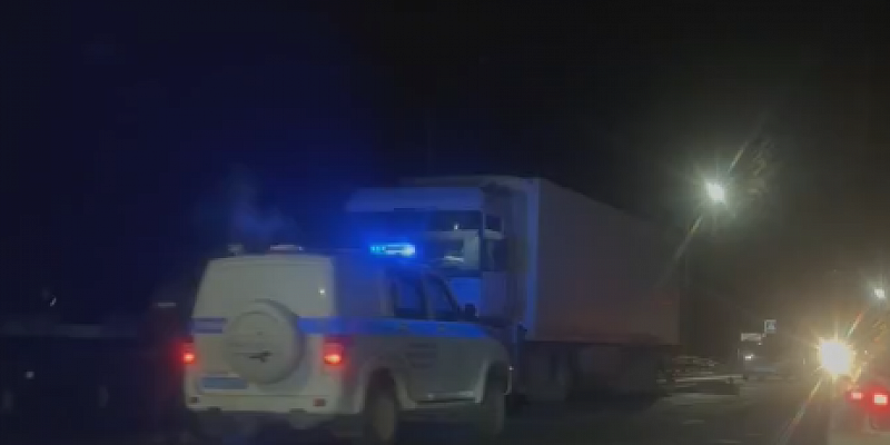 Накануне под колесами фуры погиб пешеход