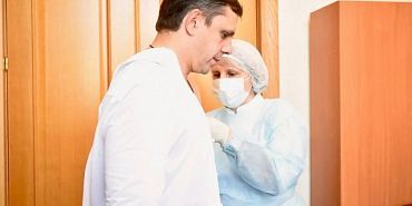 "Я прививок не боюсь, если надо - уколюсь" Губернатор Клычков привился от гриппа и призвал орловчан формировать коллективный иммунитет