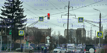 Сегодня на регулируемом перекрестке ул. Генерала Родина и Колхозной произошло ДТП с участием питбайка