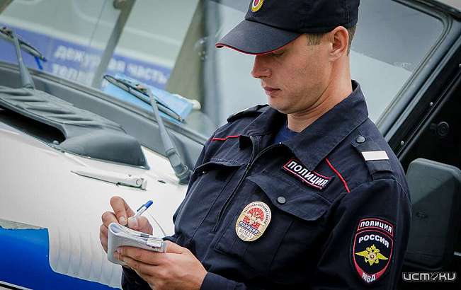 Полицейские решают, что делать с жителем Ливен, у которого в гараже нашли много конопли