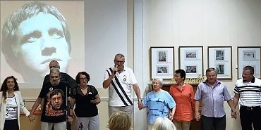 Концерт весна библиотека им. Бунина Орловчан приглашают на весенний концерт: «Я поля влюбленным постелю…» (12+)