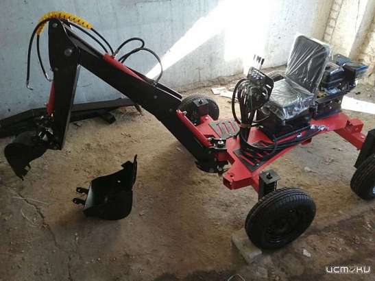 Для орловских ветеринаров купили мини-экскаватор