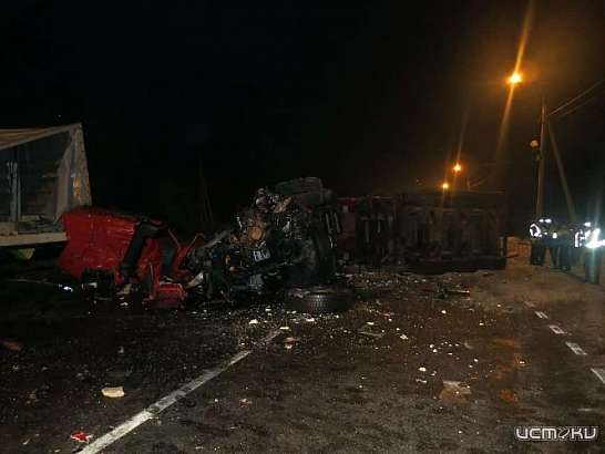 Три машины всмятку: на трассе «Крым» в Орловской области случилось серьезное ДТП