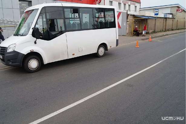 В Орле маршрутка сбила человека