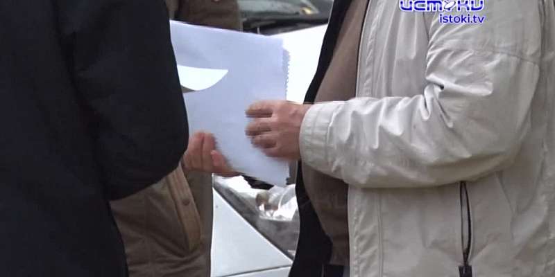 С мая месяца сидят без горячей воды. К нам в редакцию за помощью обратились жители дома №14 по ул. Гуртьева
