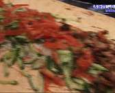 Поставили кулинарный рекорд: гигантская шаурма вызвала дикий ажиотаж в центре Орла