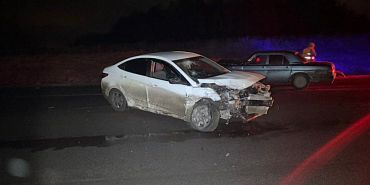 Под Орлом ночью лоб в лоб столкнулись «Hyundai Solaris» и «Волга»