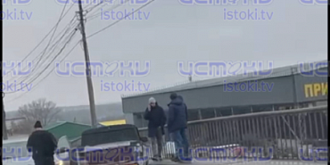 Мясокомбинатовский мост в Орле не поделили две легковушки