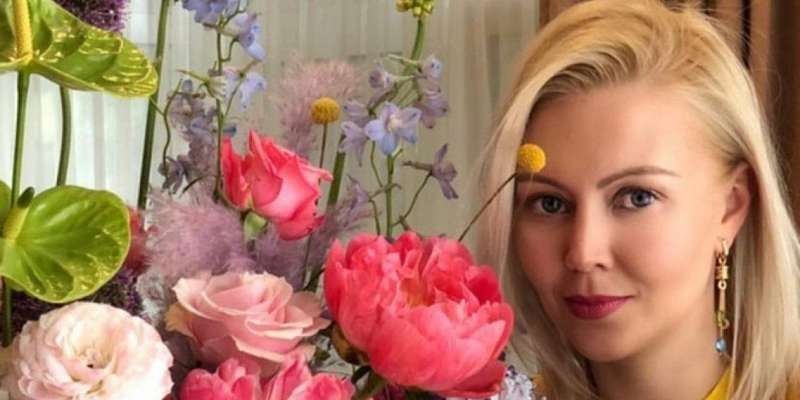 Сам себе парикмахер: жена орловского губернатора последовала примеру Лежнева 