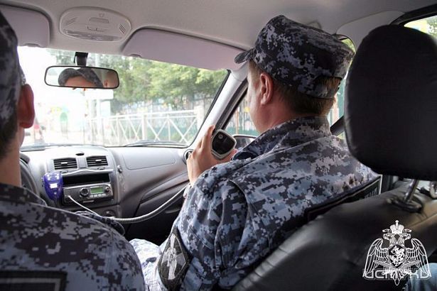 Силовики задержали дебошира в орловском супермаркете