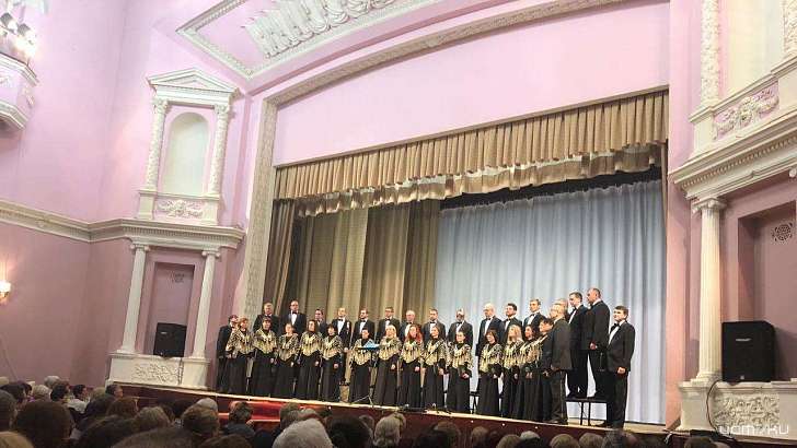 Губернаторский хор «ЛИК» познакомил орловчан с американским народным творчеством