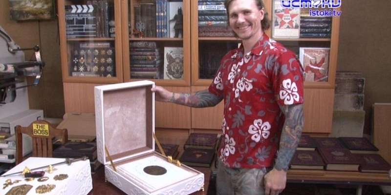 Кожаных дел мастер: как орловчанин превращает обычные книги в эксклюзивные