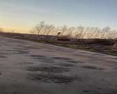 Жители деревни Малая Булгаковка жалуются на разбитую дорогу, до которой властям нет дела