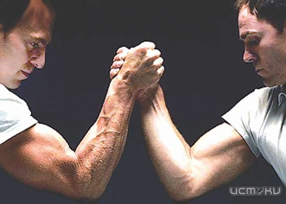 Лучших борцов на руках определят в воскресенье