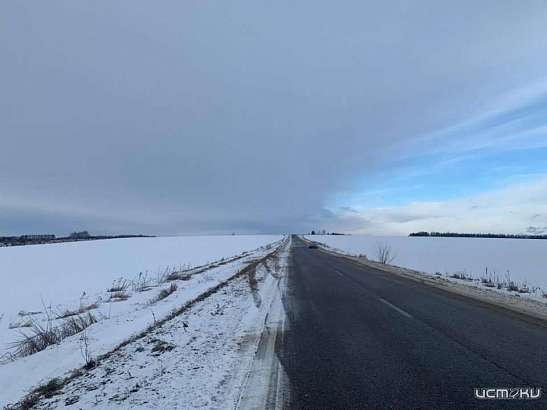 С орловской трассы съехал на обочину и перевернулся «Дэу Нексиа». Есть пострадавший