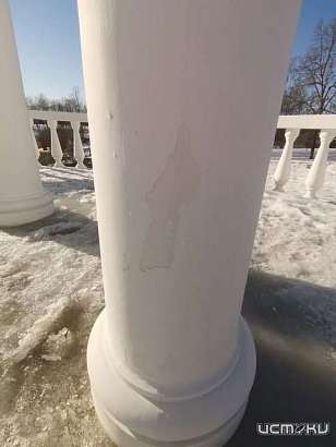 У новодела- ротонды на Дворянке отваливается краска