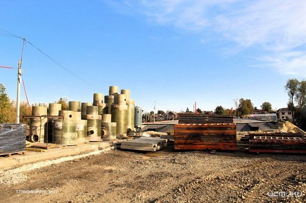 На Колхозном мосту в Орле приступили к подготовительным работам для укладки слоев автомобильной дороги