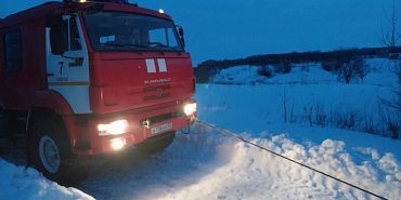 МЧС на выручку: пожарные отбуксировали застрявшую скорую в Ливенском районе