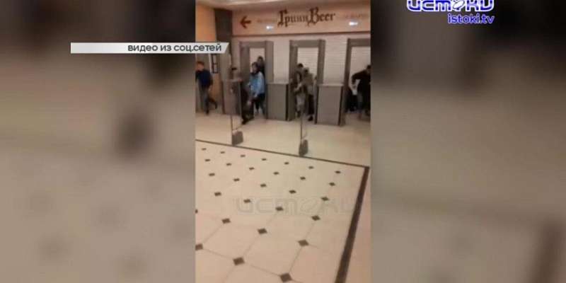 Орловские подростки едва не убили друг друга в очереди за поношенной одеждой