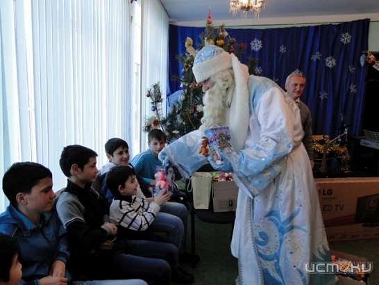 Вчера стартовала всероссийская акция «Полицейский Дед Мороз» Вчера стартовала всероссийская акция «Полицейский Дед Мороз»