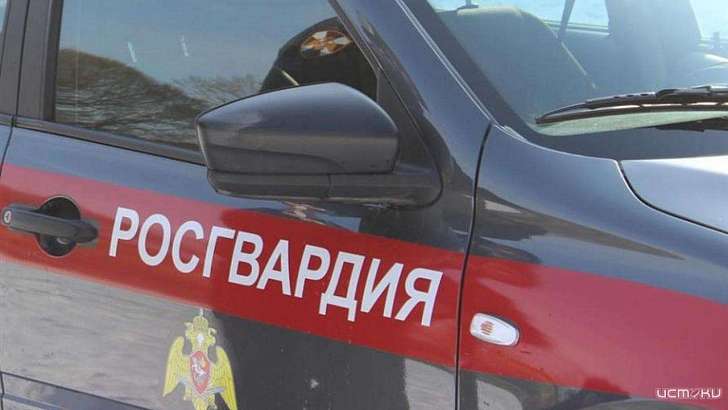 В Орле дебоширы втянули в драку работников бара