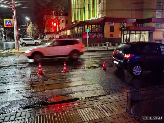 В Орле на пешеходном переходе «Рено» сбило женщину В Орле на пешеходном переходе «Рено» сбило женщину