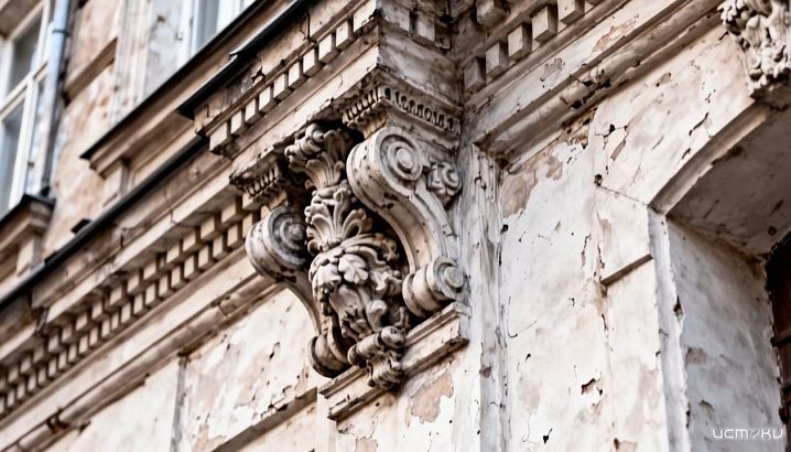 Квартиры в домах-памятниках: особенности, цены и ограничения