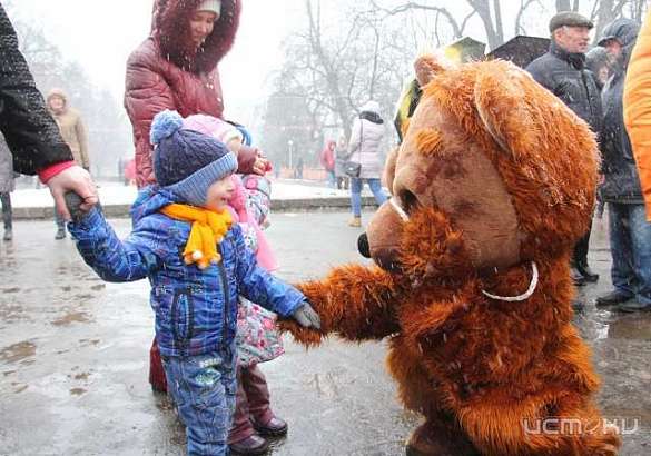 В Городском парке орловчане отпраздновали Масленицу 