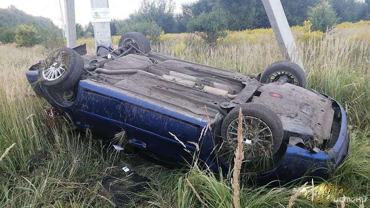 ДТП с переворотом: под Орлом спихнули с трассы «Шевроле»