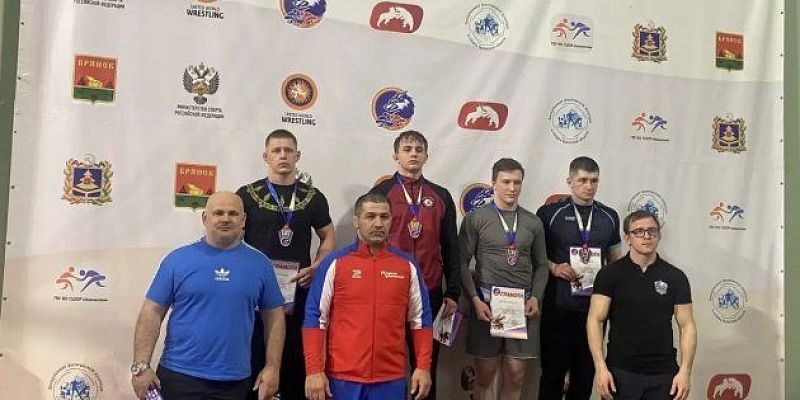 Орловские борцы взяли серебро на первенстве ЦФО