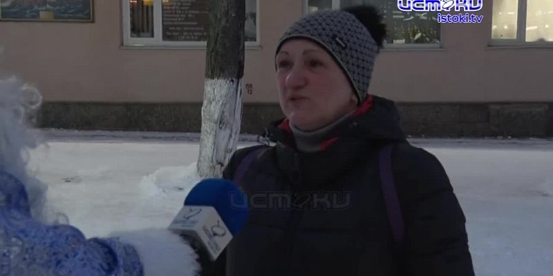 Орёл нарядился к Новому году — любуйтесь красивыми кадрами из разных уголков города и узнайте, какие пожелания дарят друг другу его жители!