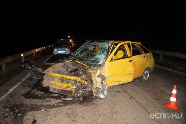 Под Орлом произошло столкновение двух встречных машин