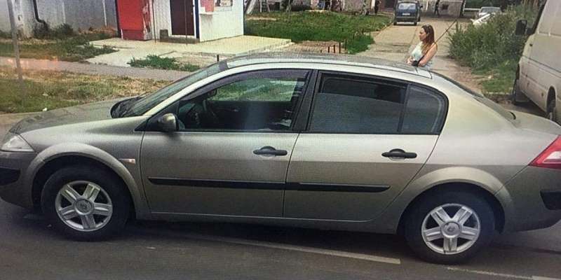 Во Мценске водитель «Рено» сбил ребенка, выезжавшего со двора на велосипеде