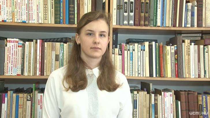 Орловская девятиклассница получила награду из рук актера Евгения Миронова